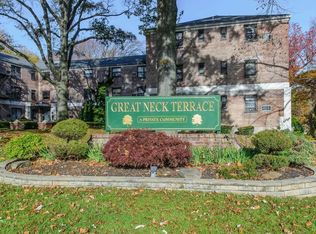 6 Terrace Cir APT 3F, Great Neck, NY 11021