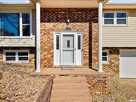 3rd image of 203 Country Club Dr
