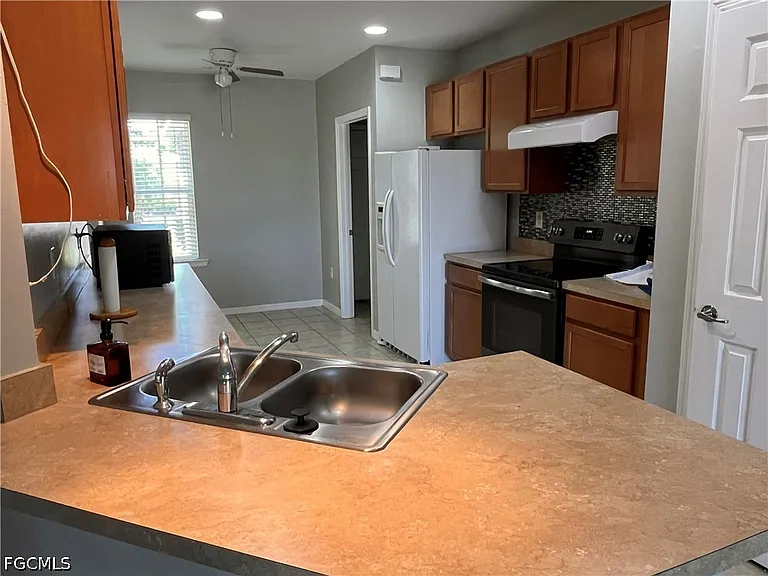 10353 Canal Brook Ln — Photo 14