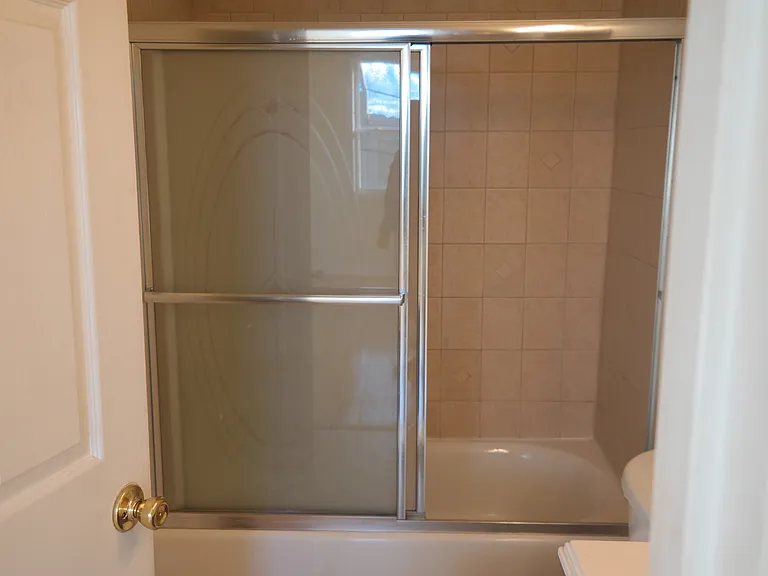 132 N Linwood Ave — Photo 16