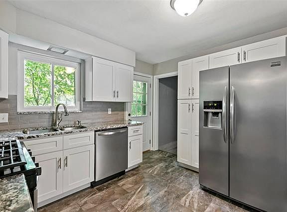 5th image of 4661 Hamburg Ave