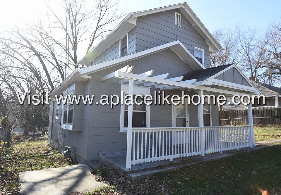 1st image of 3211 Everett Ave