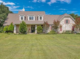 101 Heritage Trl, Bellville, TX 77418
