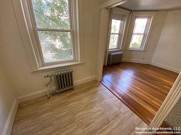 4th image of 235 Park Dr #11A