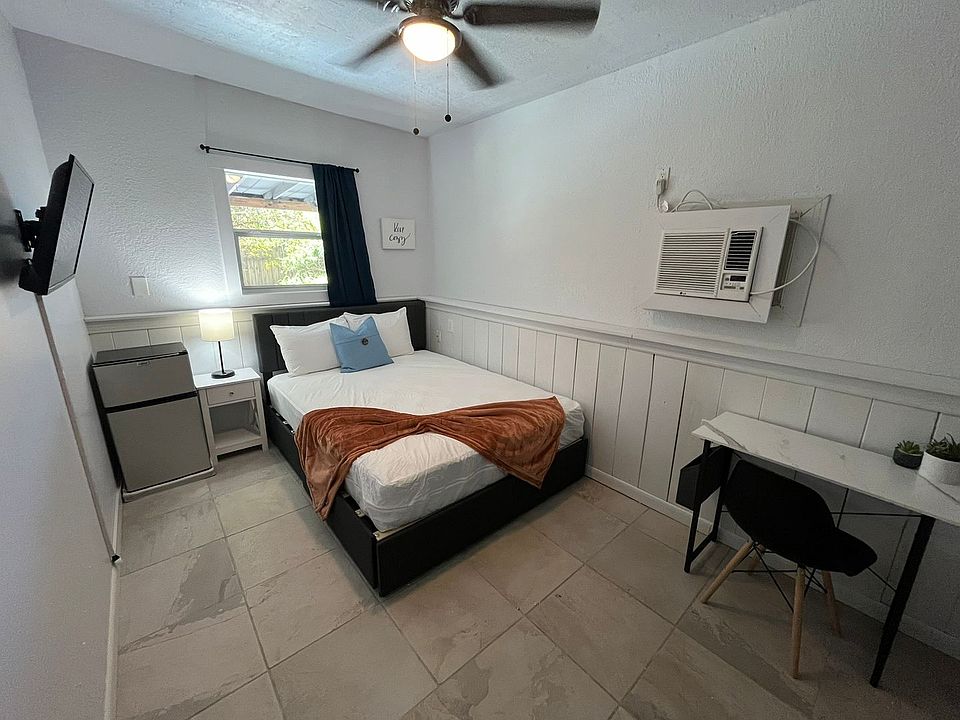 1st image of 210 Carolina Ave #8