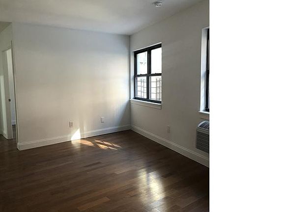4th image of 2720 Claflin Ave #1A