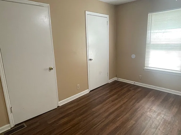 438 Roger Williams Ave — Photo 7