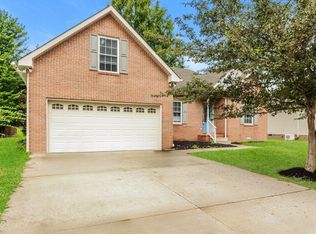 121 Fieldstone Ln, Springfield, TN 37172