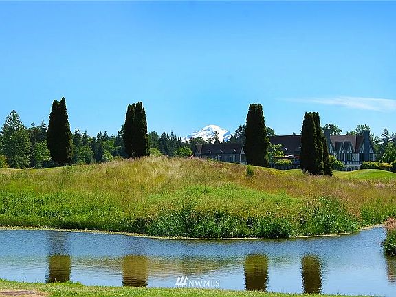3rd image of 4463 Castlerock Dr
