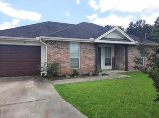 5760 Shadowbend Cir S, Lumberton, TX 77657