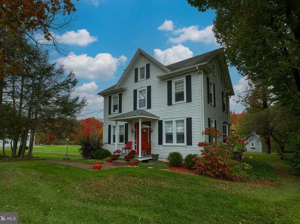407 Greenview Dr, Saylorsburg, PA 18353