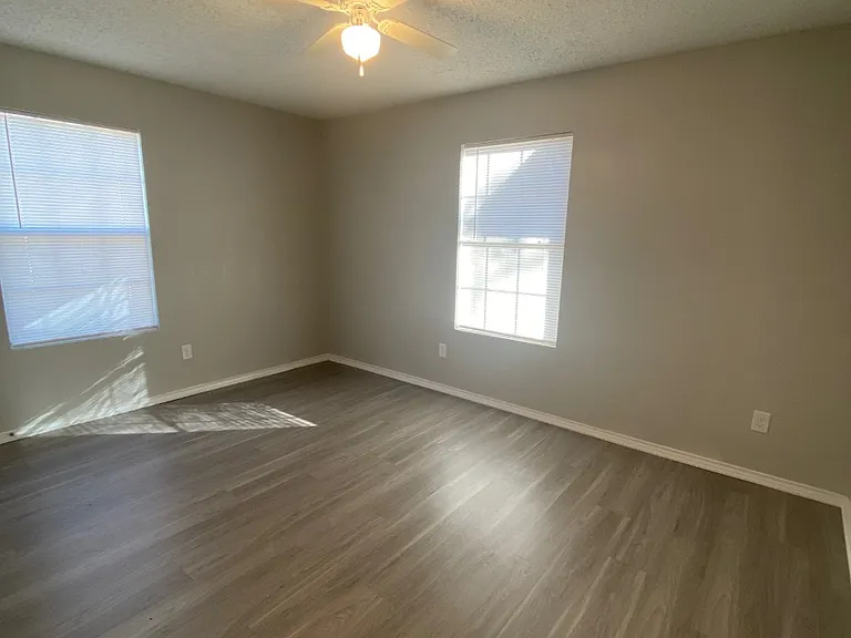 128 Pierce Dr — Photo 9
