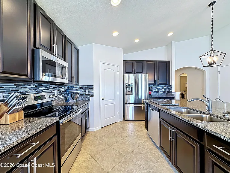 12033 Grand Kempston Dr — Photo 13