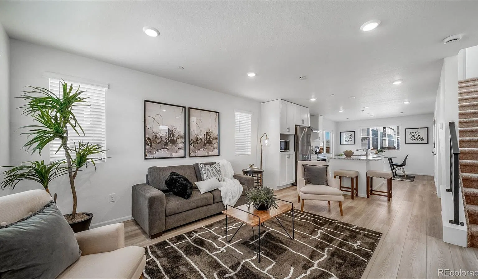 3 bed, 1185 sqft, $2,495 — Photo 3