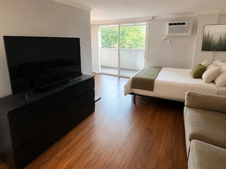 1035 Colorado Blvd #301 — Photo 3