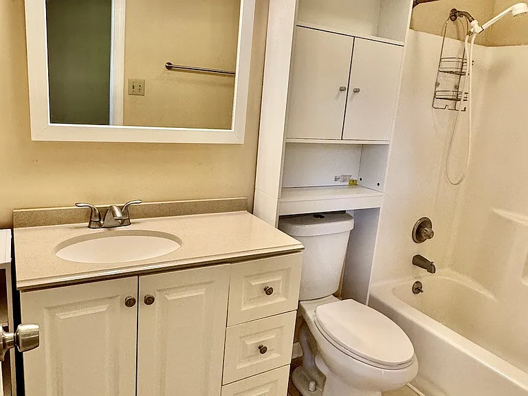 1424 Clear Brook Dr — Photo 14