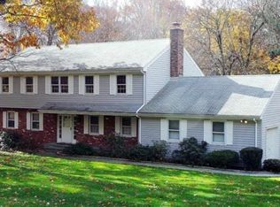 12 Morning Glory Ln, Easton, CT 06612