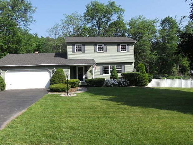 1st image of 28 Dormay Ln