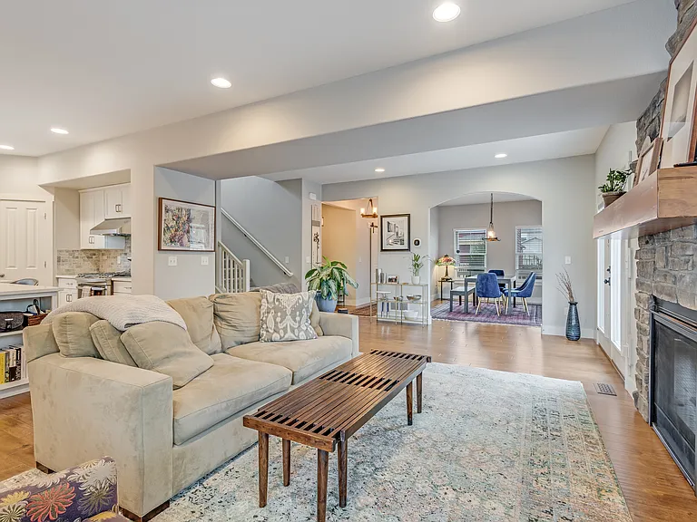 1516 Solitaire St — Photo 19