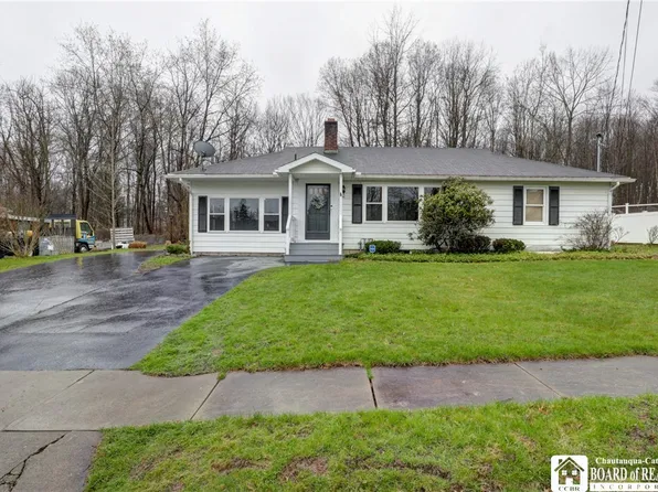 47 Summit Ave, Jamestown, NY 14701