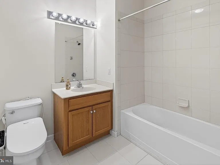 1447 Sierra Dr — Photo 20