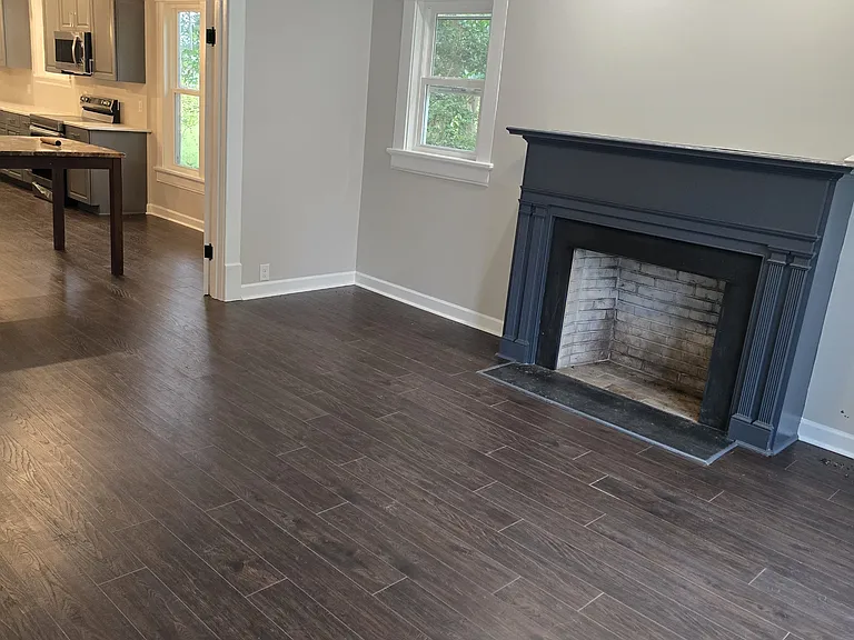225 Bond St — Photo 9