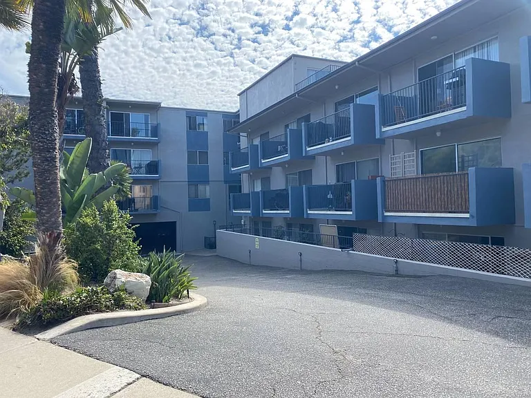 Riviera Holiday — Photo 2