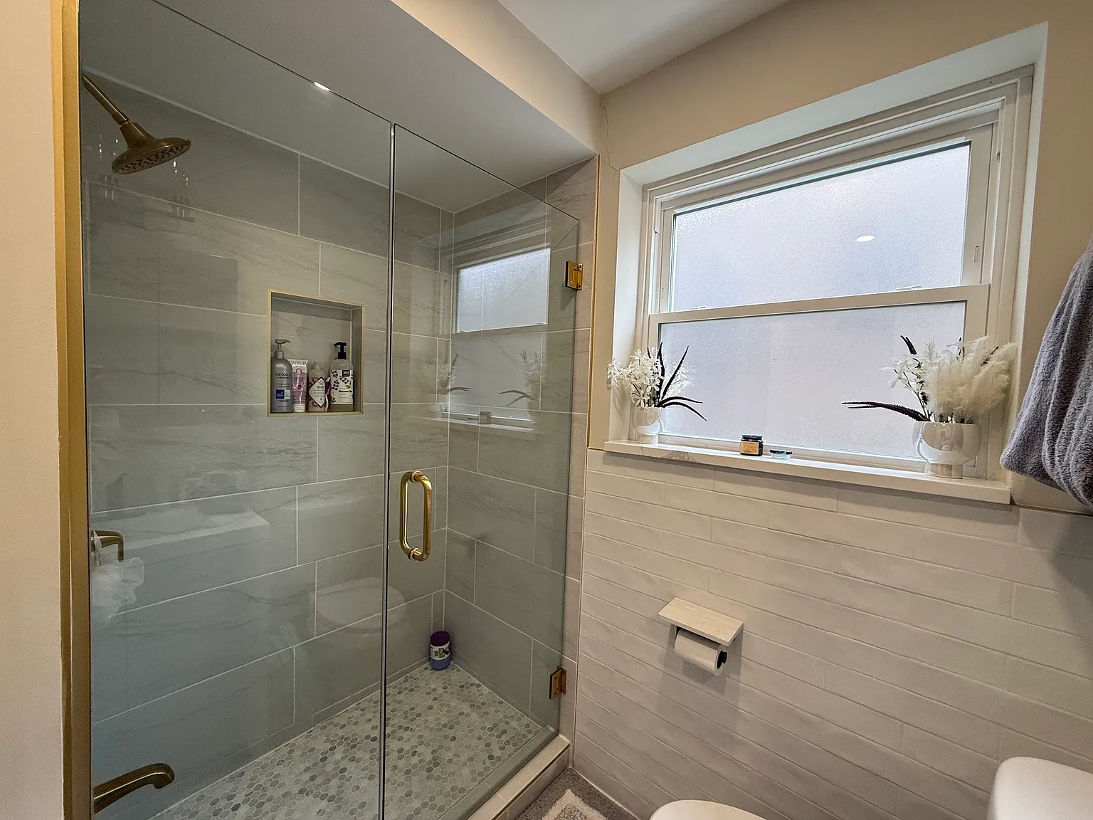 3 bed, 1.5 bath, 1600 sqft, $2,750 — Photo 2