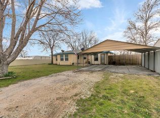 201 Blanton St, Chico, TX 76431