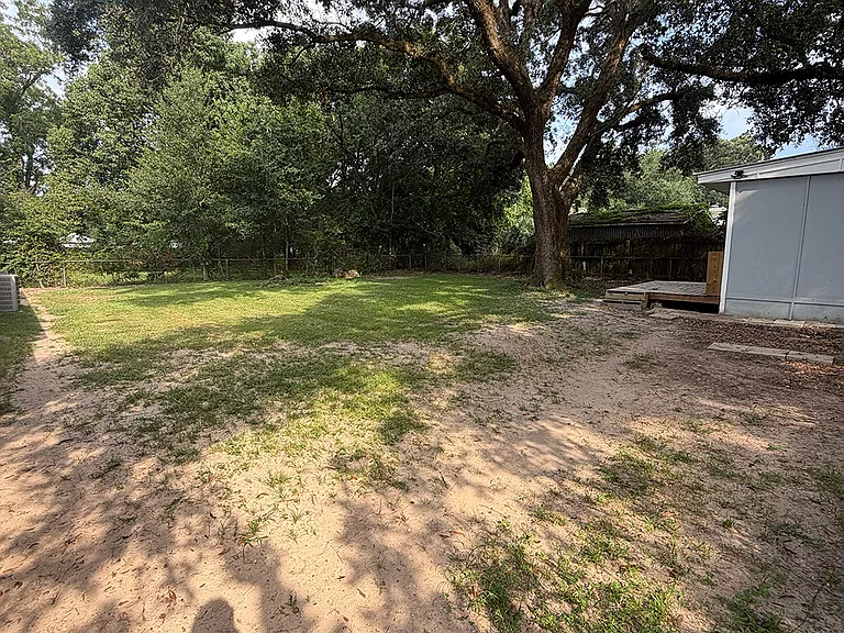 909 Clearview Ave — Photo 10