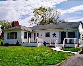 3rd image of 1124 Wilson Ave