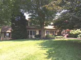 21 Hillside Ln, Yardley, PA 19067