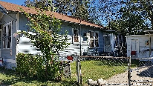 2nd image of 2510 N Zarzamora St