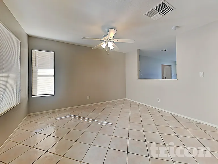 20812 N 11th Ave — Photo 4