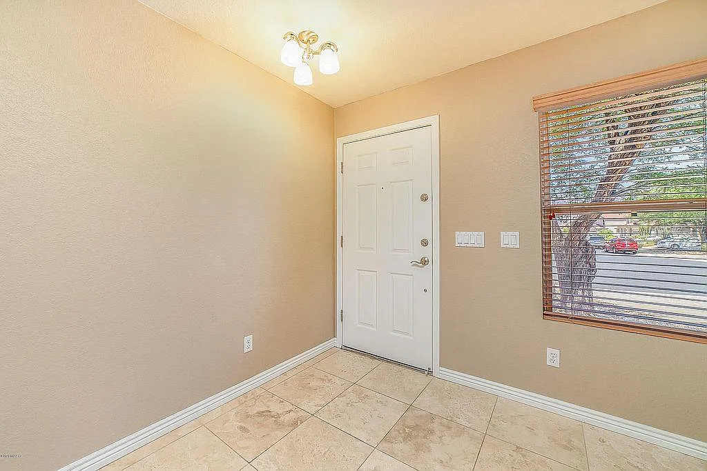 13127 N Deergrass Dr — Photo 4