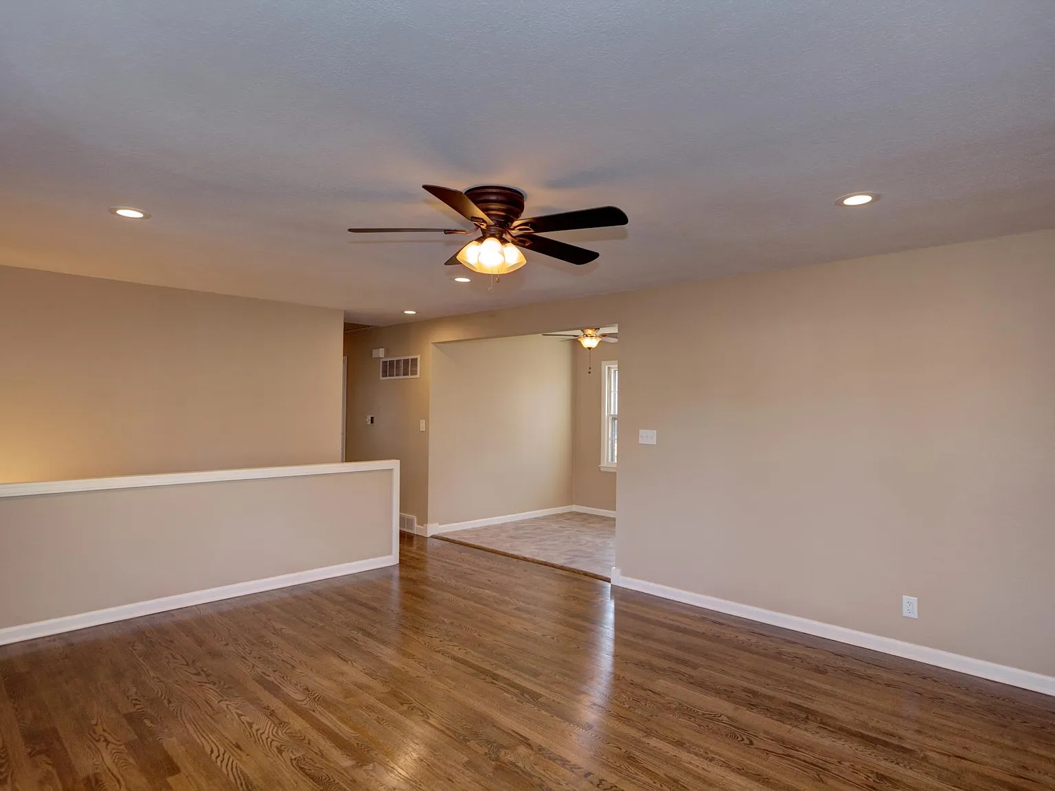 3 bed, 2.5 bath, 1488 sqft, $2,295 — Photo 3