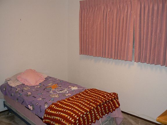 another upstairs b.room