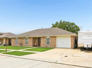 3012 Legend Dr, Meraux, LA 70075