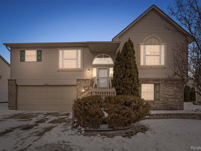 38530 Terry Ln, Westland, MI, 48185