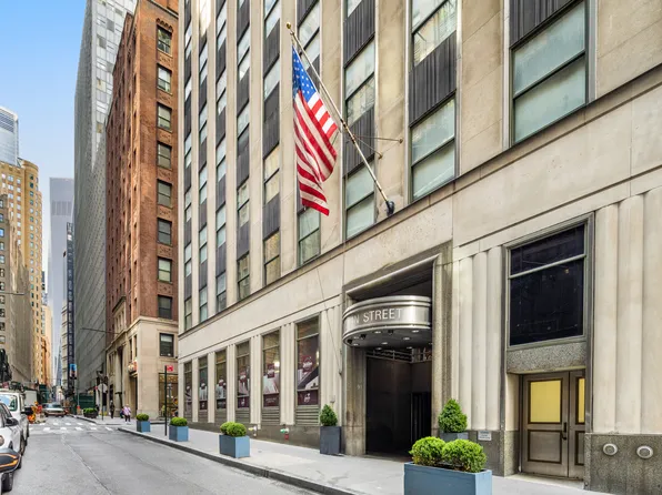 99 John Street image 35 of 37