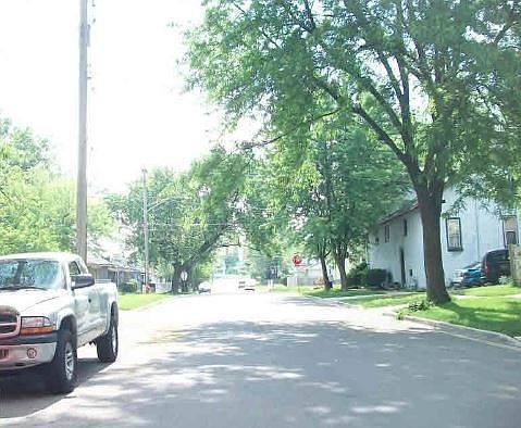 2nd image of 818 Fulton St