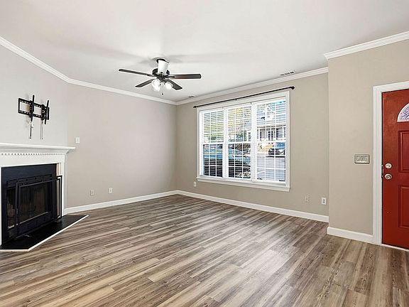 4th image of 805 Rothshire Ct