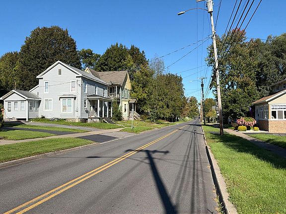 5th image of 210 W Main St