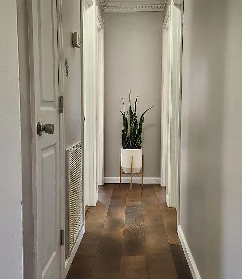 2639 Saint James Ave — Photo 9
