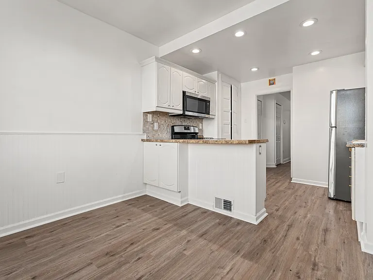1043 Mount Oliver St — Photo 16