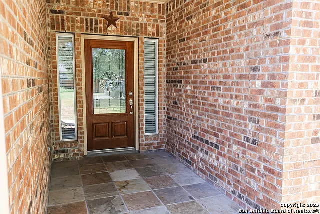 3 bed, 2.0 bath, 2763 sqft, $2,200 — Photo 4
