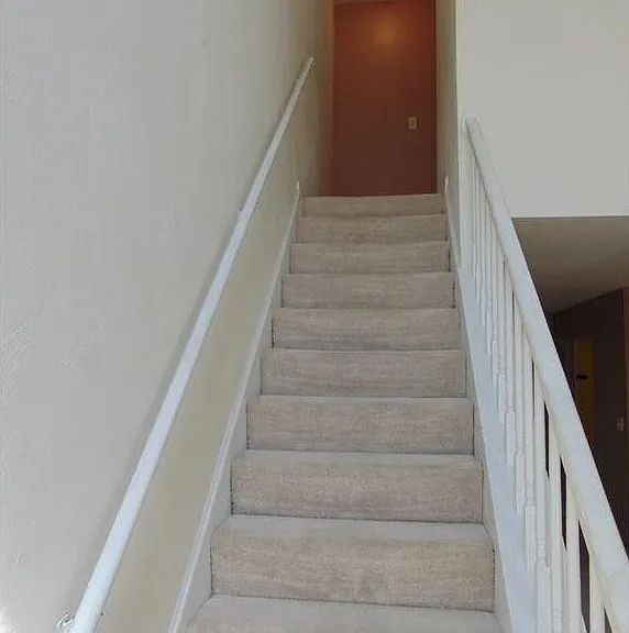 125 Wexford Dr E — Photo 14