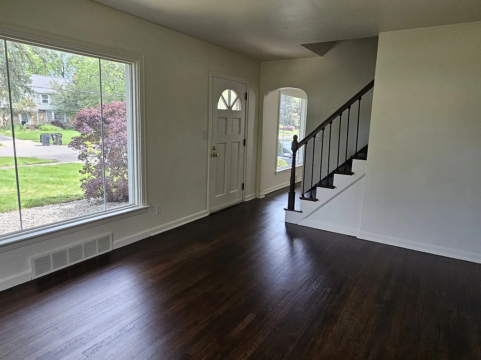 3 bed, 1232 sqft, $1,800 — Photo 4