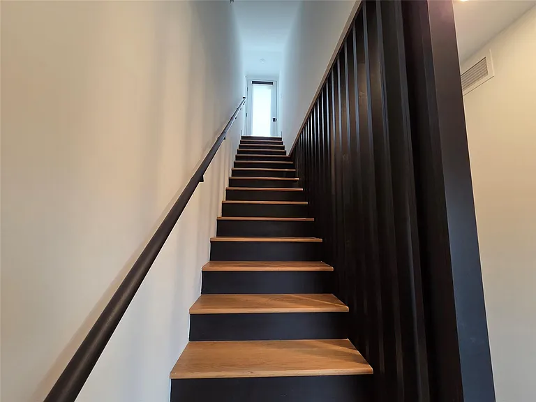 1640 Bagley St #13 — Photo 28