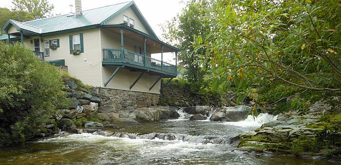 River view : http://www.vermont-trout-river-home.com for more info.